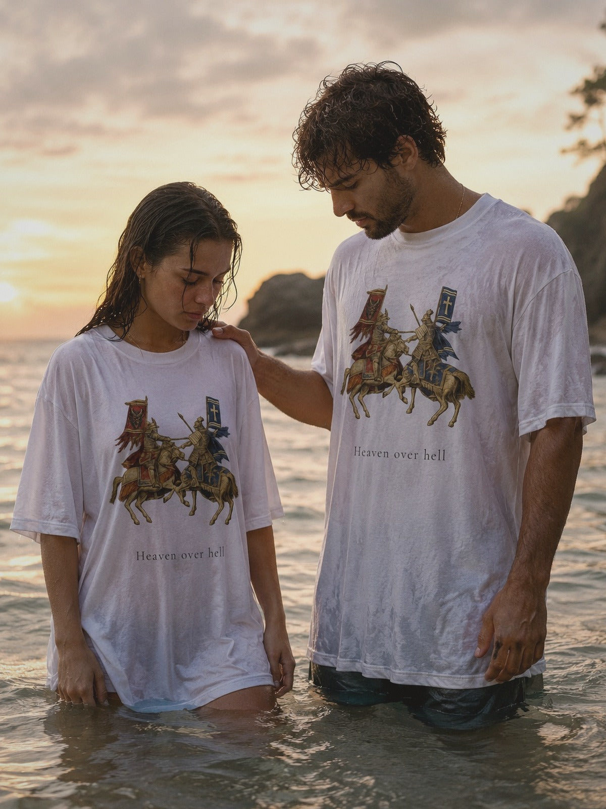 Heaven Society White Tee am Wasser