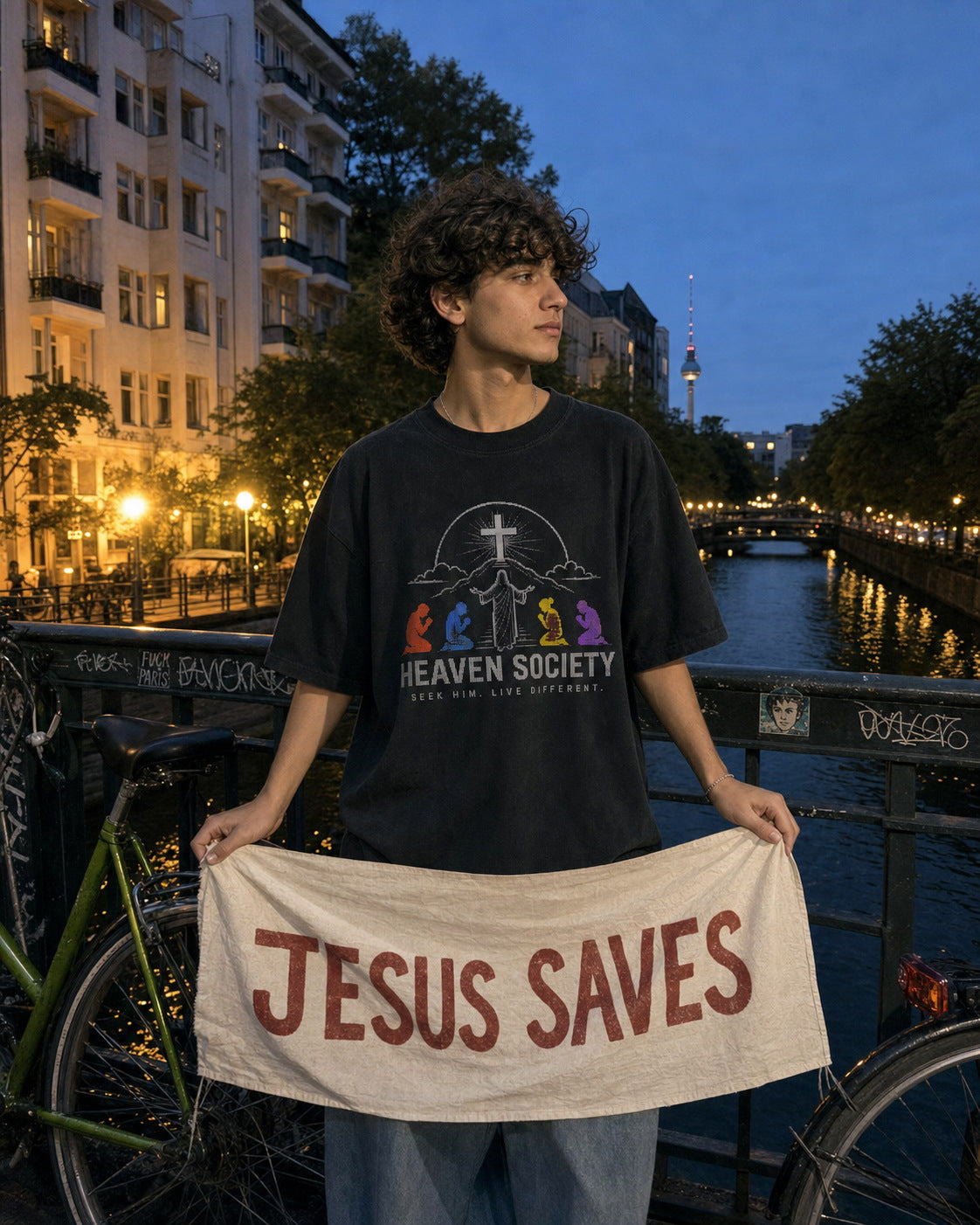 HEAVEN SOCIETY "LIFE DIFFERENT" BOXY TEE - BLACK Bild 2